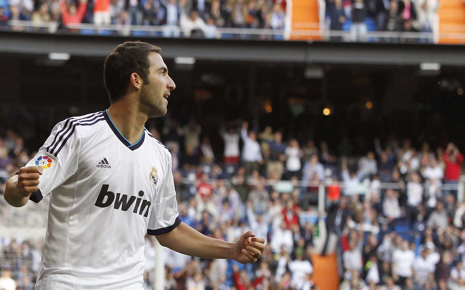 _趣味高尔夫：城市中的绿色慢节奏运动_，高尔夫慢动作图片